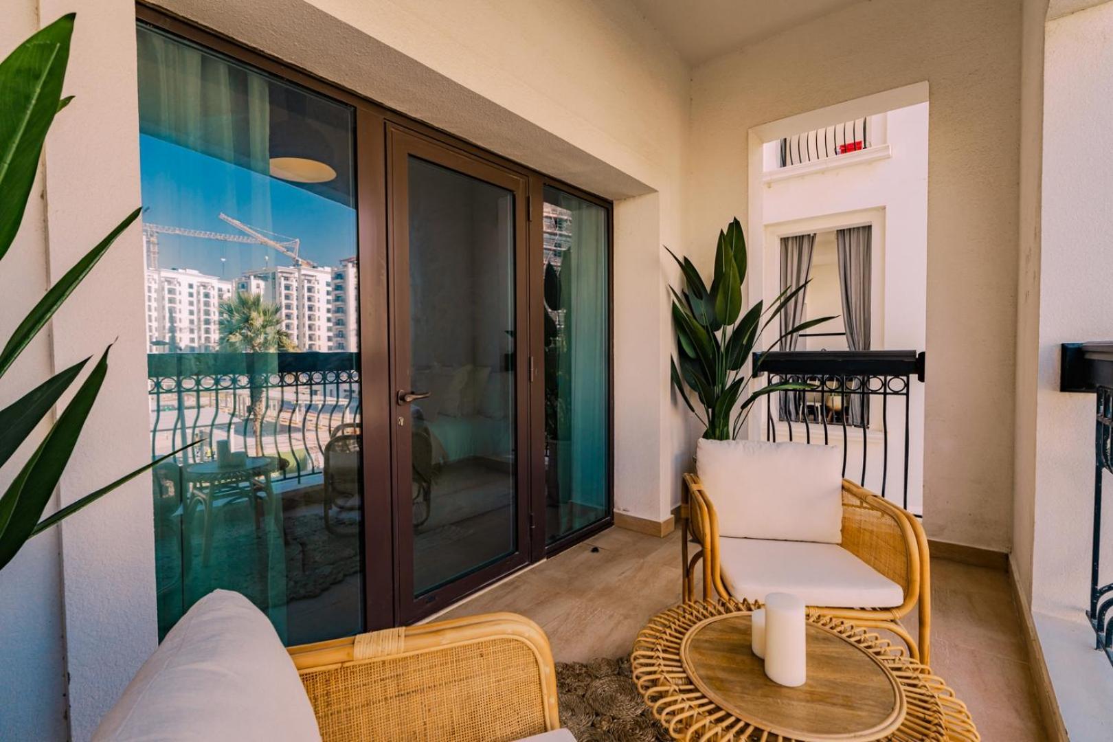 By Otolo Homes With Free Yas Theme Park Tickets Apartamento Abu Dhabi